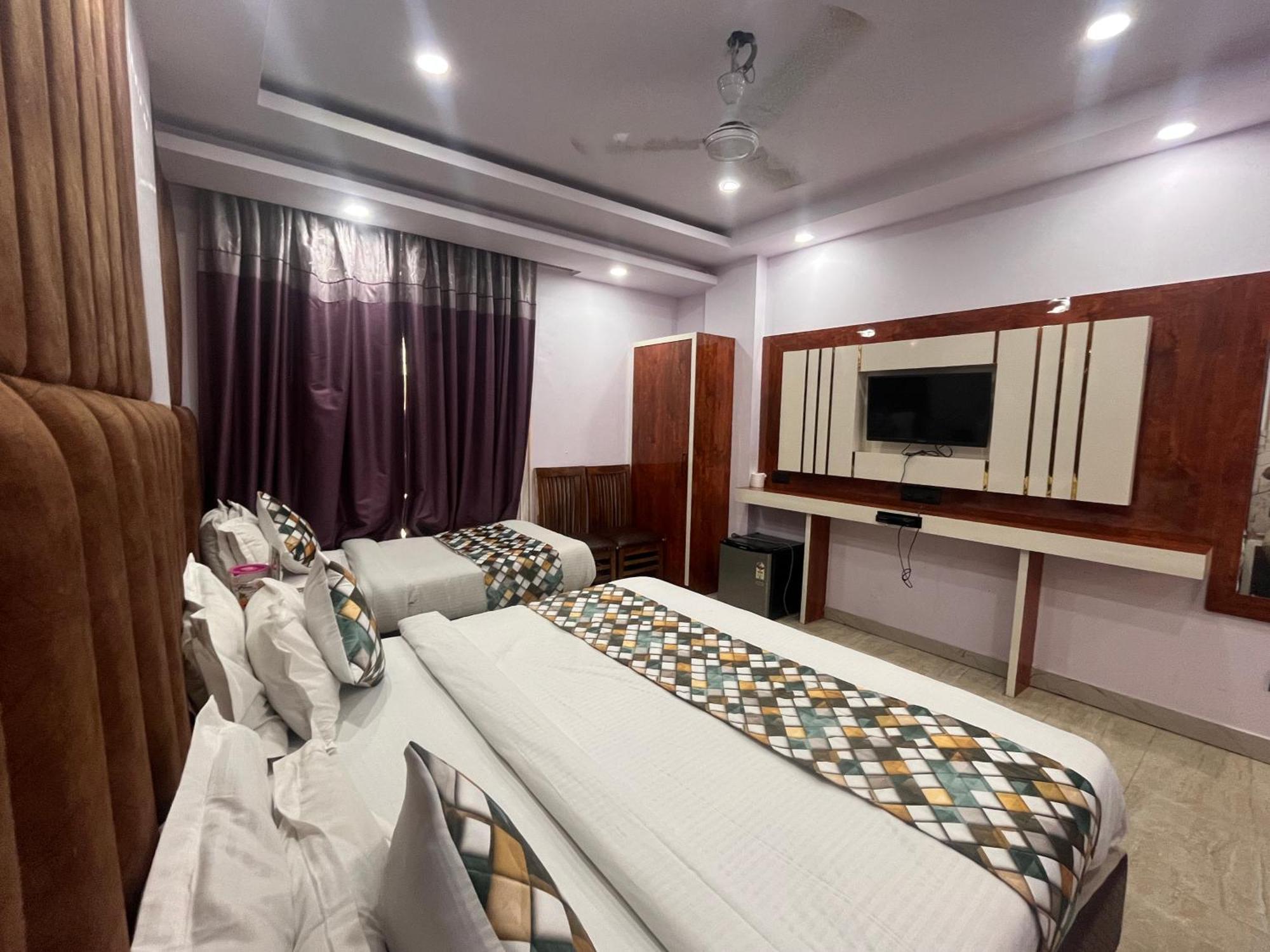 Hotel Embassy Near Rk Ashram Metro Nueva Delhi Exterior foto