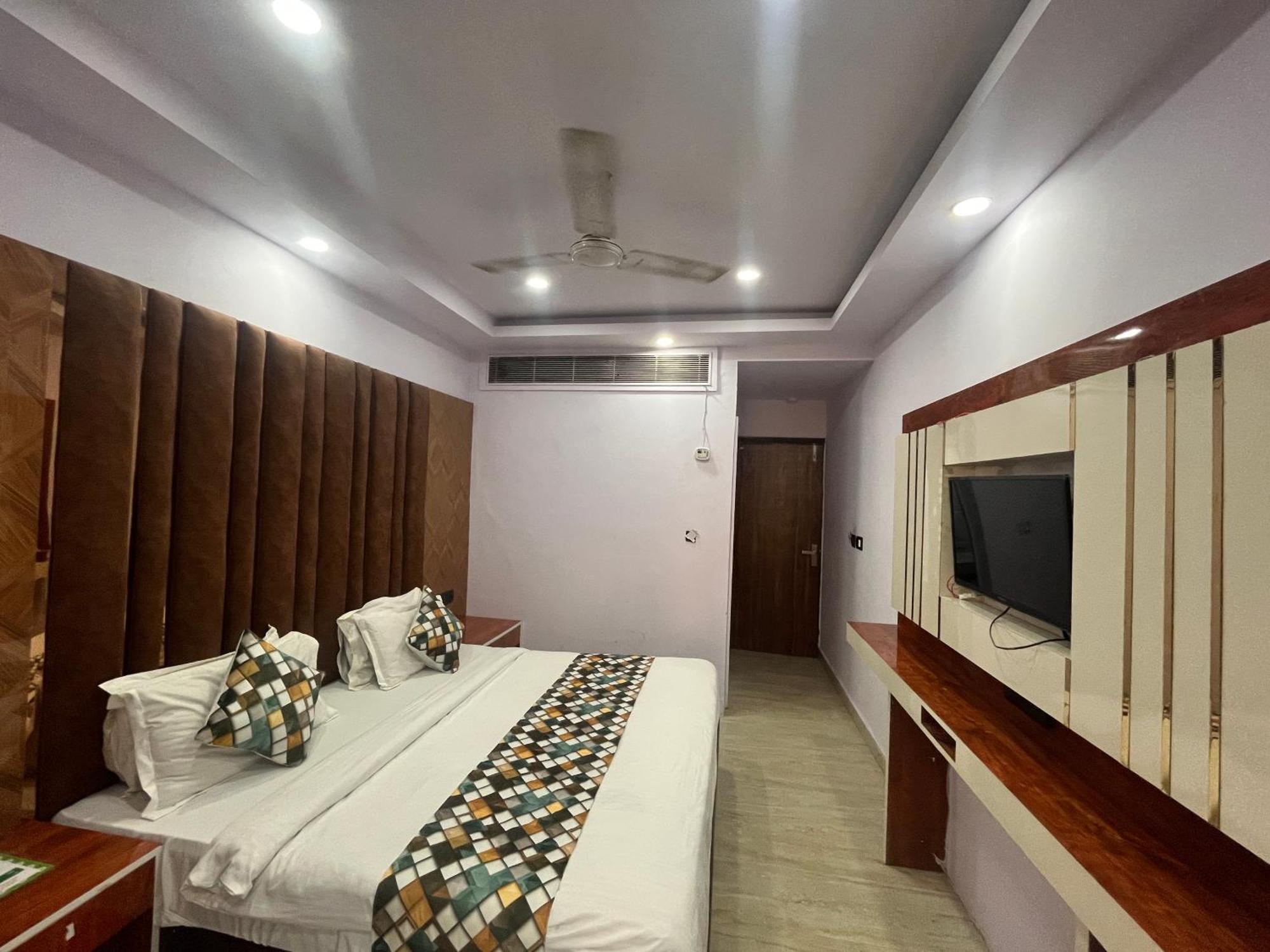 Hotel Embassy Near Rk Ashram Metro Nueva Delhi Exterior foto