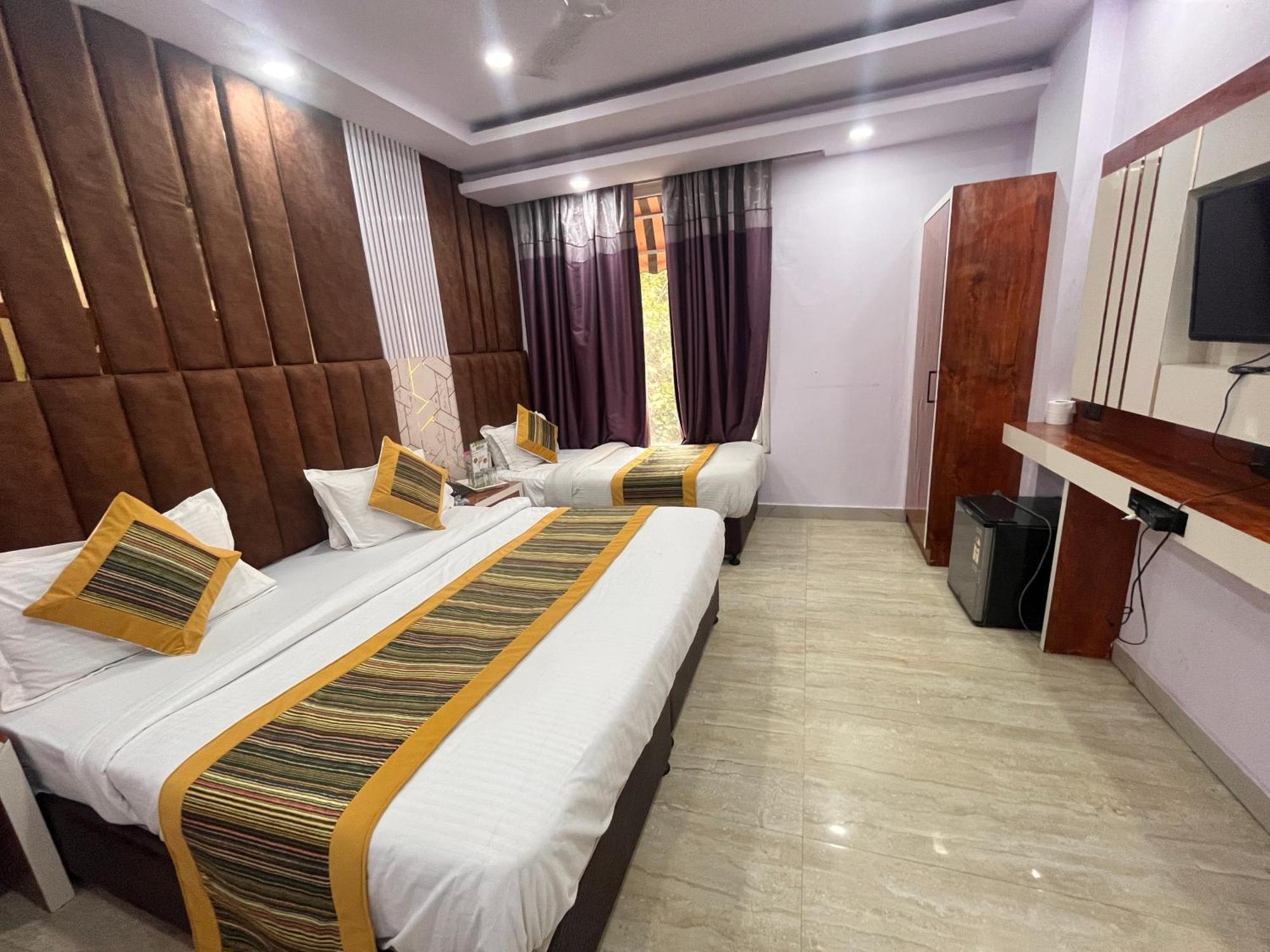 Hotel Embassy Near Rk Ashram Metro Nueva Delhi Exterior foto